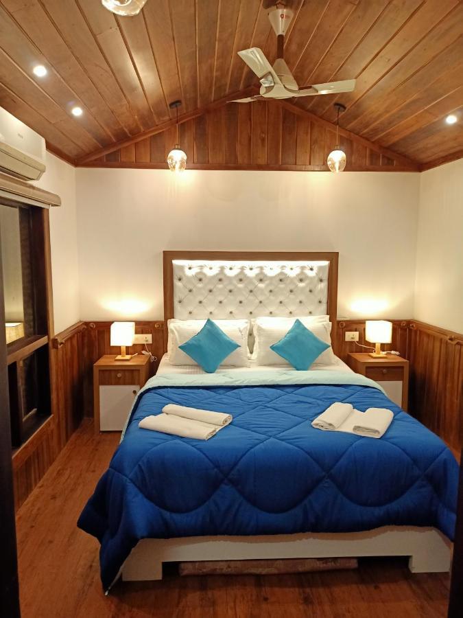 ホテル Why Not Houseboat アーラップーザ県 エクステリア 写真