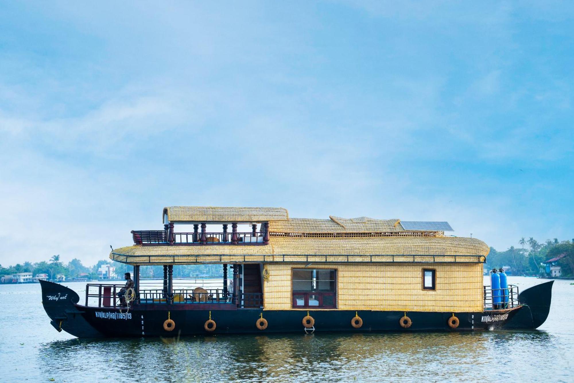 ホテル Why Not Houseboat アーラップーザ県 エクステリア 写真